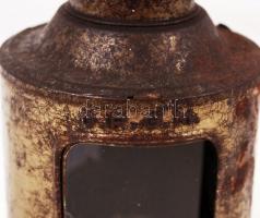 Régi jelzőlámpa gyertyával, forgatható kék-fehér üveggel