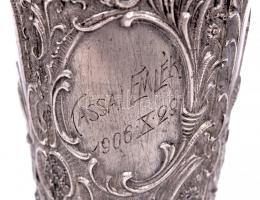 Ón pohár "Kassai emlék 1906" felirattal és II. Rákóczi Ferenc portréjával, m: 9 cm