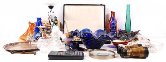 Hatalmas bolhapiac tétel, számos érdekességgel, rengeteg hasznosítható dologgal, nagy dobozban