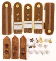 Katonai váll-lapok dobozban