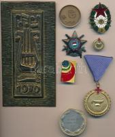 Vegyes plakett, kitüntetés és jelvény tétel, összesen 7db T:vegyes