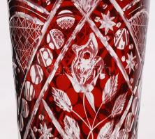 Többrétegű rubinvörös váza, csiszolt, metszett, hámozott, apró hibákkal, m:30 cm