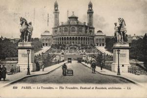 Paris - 2 postcards: Opera square, the Trocadéro