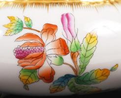 Herendi Viktória mintás figurális doboz, kézzel festett, jelzett, hibátlan, m:15 cm, d:16 cm / Heren...