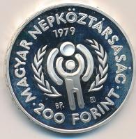 1979. 200Ft Ag "Nemzetközi gyermekév" USA kiadású dísztokban, tanúsítvánnyal T:PP