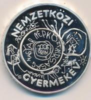 1979. 200Ft Ag "Nemzetközi gyermekév" USA kiadású dísztokban, tanúsítvánnyal T:PP