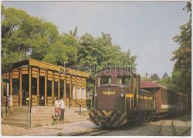 9 db modern motívum lap, benne 1 db dimenziós lap, 1 db kisebb méretű képeslap (14.7 x 7 cm), több k...