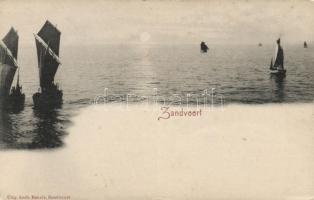 9 db RÉGI külföldi városképes lap, benne 1 db fotó / 9 old foreign postcards, including 1 photo