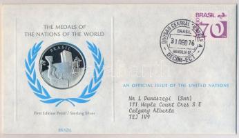ENSZ 1976. A Világ nemzeteinek emlékérmei - Brazília Ag emlékérem (15g/0.925/32mm) megcímzett érmés borítékon elsőnapi bélyegzős bélyeggel, hátoldali tanúsítvánnyal, ismertetőkkel T:PP United Nations 1976. The Medals of the Nations of the World - Brazil Ag medallion (15g/0.925/32mm) coin letter with first day of issue stamp and certificate C:PP