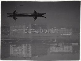 cca 1930-1940 Dulovits Jenő (1903-1972): Az utolsó jégtáblák, vintage fotó pecséttel, aláírással jelezve, a Hungária Magazinban publikálva, hozzáadva a szerző szakmai munkásságának rövid ismertetését, 8x11 cm