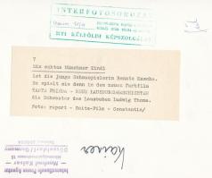 cca 1970-1980 Renate Kasche színésznő csábos mozdulata és kihívó tekintete, feliratozott filmfotó, 2...