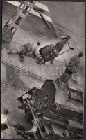 cca 1950 Tiszavölgyi József vintage fotóművészeti alkotása útjavító, aszfaltozó munkásokról, pecséttel jelzett, 14x8 cm