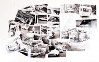 cca 1960-1980 FŐTAXI fotótétel gépkocsikról, városi forgalomról, 66 db fotó, 10x7 cm és 18x24 cm köz...
