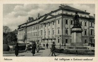 Debrecen, Református kollégium, Csokonai-szobor