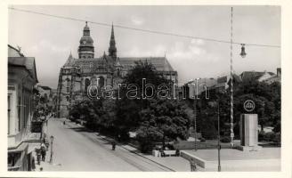 Kassa, Szent korona tér / square, dome