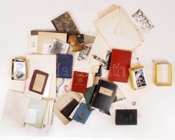 cca 1951-1984 Érdekes vegyes okmány és papírrégiség tétel (szakszervezeti és tagsági igazolványok, gyászjelentés, szerkesztőségi levelek, fotók, receptkönyv, orvosi zsebkönyv, Mezőcsát története stb.)