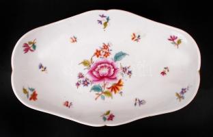 Herendi virág mintás tálka, kézzel festett, jelzett (1941), hibátlan, kopott aranyozás, 14,5×23 cm