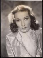 Brigitte Horney (1911-1988) német-amerikai színésznő az "Am Ende der Welt" című filmben, filmfotó, pecséttel jelzett, 23x17 cm