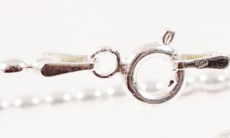 Türkiz medál ezüst (Ag) láncon, jelzett, 4,5 g /
turquoise pendant with silver necklace, 4,5 g