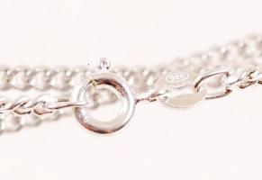 Maria Immaculata nefrit medál ezüst (Ag) láncon, jelzett, 10,1g /
Madonna pendant with silver neckla...