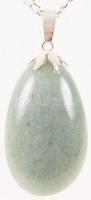 Jáde függő láncon /
Jade pendant with necklace