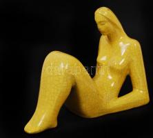 Gorka Géza (1895-1971): Ülő lány. Repesztett mázas kerámia figura, hibátlan, jelzett, 18x14 cm