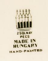 Zsolnay porcelán áttört, kézzel festett virágmintás kaspó, hibátlan, jelzett, m: 10 cm, d: 9 cm /
Ha...