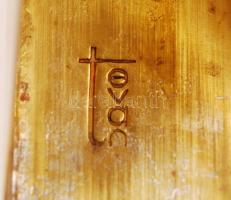 Tevan Margit (1901-1978): Szalvétatartó kutyussal, kézi munka, ezüstözött sárgaréz, jelzett, m:9,5 c...