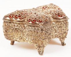 Pillangó alakú finoman cizellált fém ékszeres dobozka bársony béléssel, 12x6x6 cm