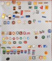 Jugoszlávia ~1970-1980. 3160db vegyes kitűző 6db albumba rendezve T:vegyes
Yugoslavia ~1970-1980. 31...