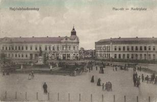 Hajdúböszörmény, Piactér; Szmuk Gábor könyvkereskedése kiadása (Rb)