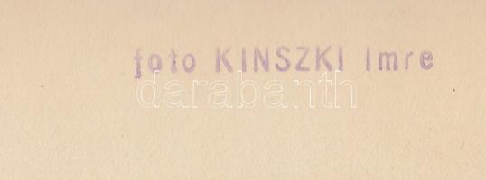 cca 1930-1935 Kinszki Imre (1901-1945): Utcakép, vintage fotó, pecséttel jelzett, 14x12 cm