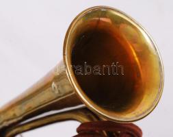 Antik csapatkürt, jelzett, réz, bársonyfonat, bojtokkal, h:38 cm