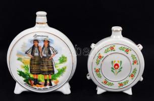 3 db porcelán kulacs: 2 db hollóházi népi virágmintás porcelán kulacs dugóval, és dugó nélkül, hibátlan, jelzett, m: 15 és 20 cm; Román népviseletet ábrázoló porcelán kulacs dugóval, hibátlan, m: 18 cm