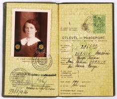 1939 Magyar Királyi Rendőrség Budapesti Főkapitánysága által kiállított útlevél Csehszlovákiába / 1939 Hungarian passport to Czechoslovakia