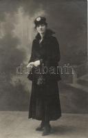 28 db vegyes régi fotó és képeslap