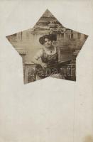 28 db vegyes régi fotó és képeslap