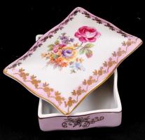 Virág mintás doboz, jelzett, matricás, hibátlan, 13×9 cm