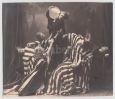cca 1930-1940 Tánccsoport csíkos jelmezben, dobbal, jelzetlen, 9x11 cm
