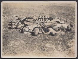 1930 Formációs játék a standon, jelzetlen, 8x11 cm