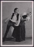 1937 Merényi Lea fellépése, a Szentpál Olga tánccsoportból, jelzetlen, feliratozott, Szentpál Olga hagyatékából, 18x24 cm