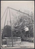 1949 Tiszavölgyi József: Mike Pál kohó újítása kerekek készítésére, 2 db fotó, pecséttel jelzett, 18...