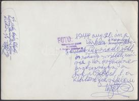 1944 Tiszavölgyi József felvételnek felirata: 1944. augusztus 20-án a Várban, a koronázó templom főb...