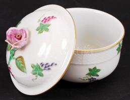 Herendi bogyós bonbonier, kézzel festett, rózsán apró lepattanás, m:8 cm, d:9,5 cm
