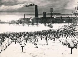 cca 1970-1980 Gebhardt György: Ipari táj, vintage fotóművészeti alkotás, szerző által aláírva, 17x24...
