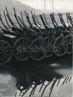 1960 Farkas Gyula (Miskolc): A munka fegyverei, vintage fotóművészeti alkotás, feliratozott, pecsétt...