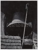 cca 1970 Dr. Zala Sándor (Bp.): Régi idő hírnöke, vintage fotóművészeti alkotás, feliratozott, pecséttel jelzett, 24x18 cm