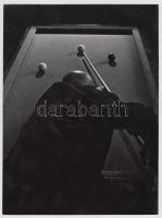 1967 Balázsi József (Debrecen): Biliárd, vintage fotóművészeti alkotás, feliratozott, 23x17 cm