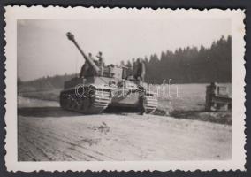 cca 1941-1944 Katonai fotók a II. vh-ból, tankkal, aknavetővel, ágyúval, lánctalpas szállító járművel, 5 db, 6x9 cm / military photos of the worl war II