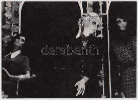 1971 Szerencsés János (1950-): Babák, vintage fotóművészeti alkotás, pecséttel jelzett, feliratozott, 18x24 cm